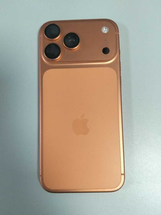 Apple  iPhone   17 pro max