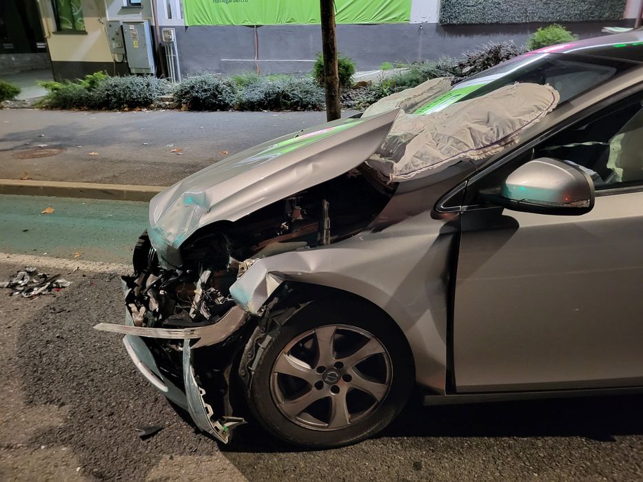 Volvo V40 D2, Inscription, AVARIAT