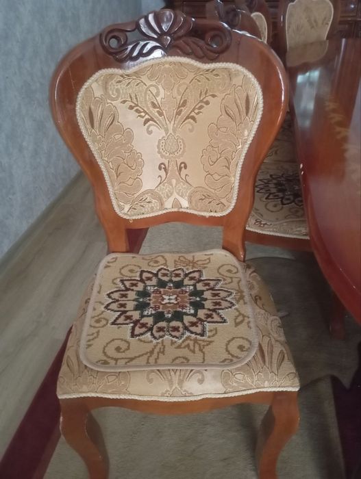 Стол стул сотилади