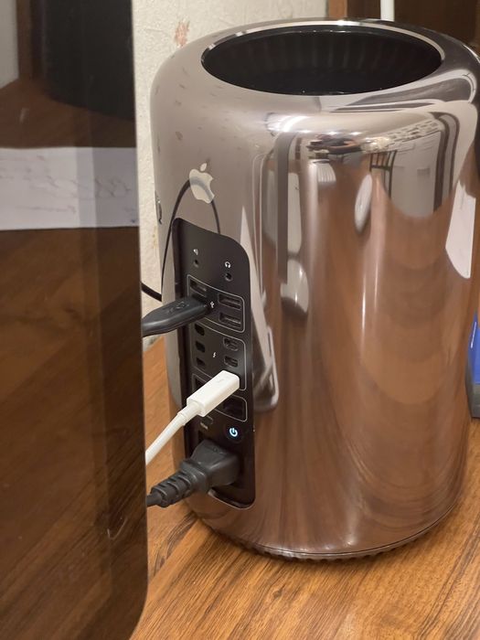 Mac Pro, Video 6Gb, 16 GB ram, SSD 512
