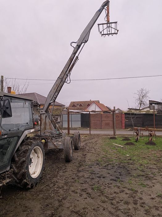Încarcator gunoi pe cardan