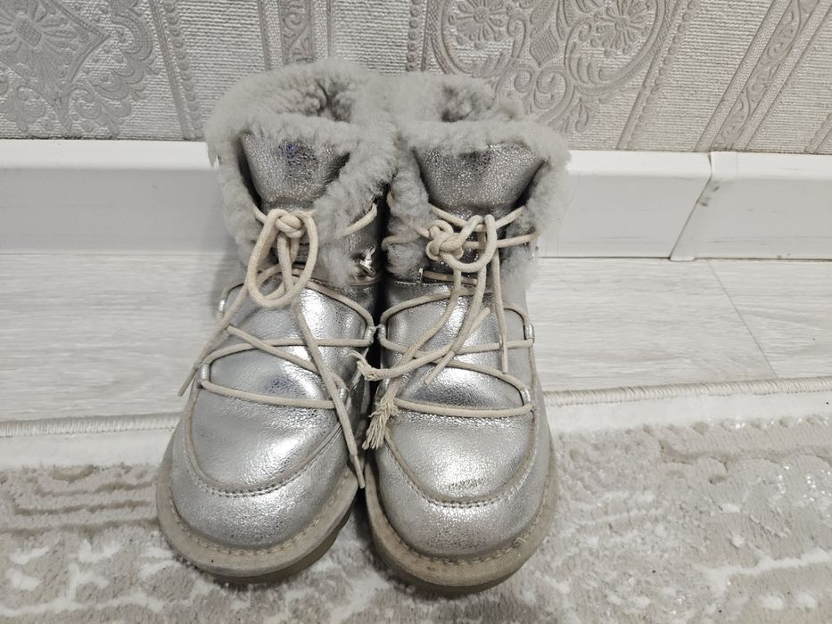 Продам зимние сапоги 31 размер