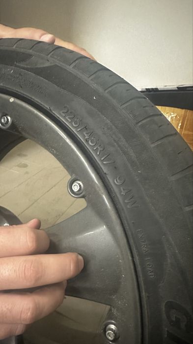 Продам шины, в среднем состоянии