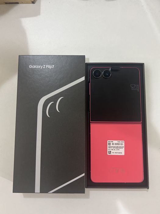 Самсунг Galaxy Z Flip7