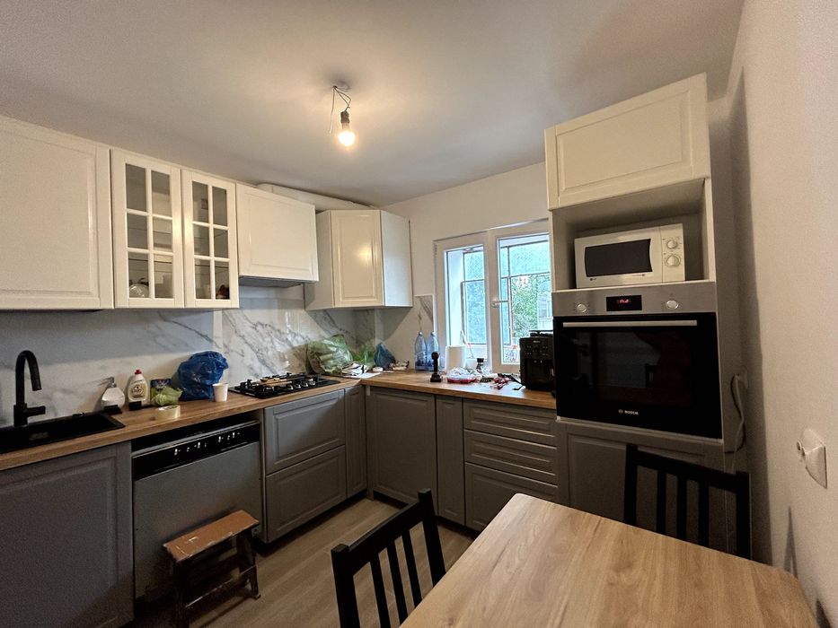 Schimb ap 3 camere renovat + diferența  cu Ap 4 camere in Crangasi