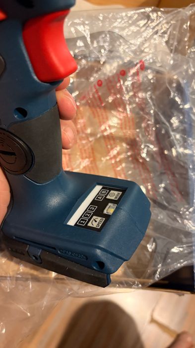 Чисто нов винтоверт (impact) BOSCH gdx 18v 210 c