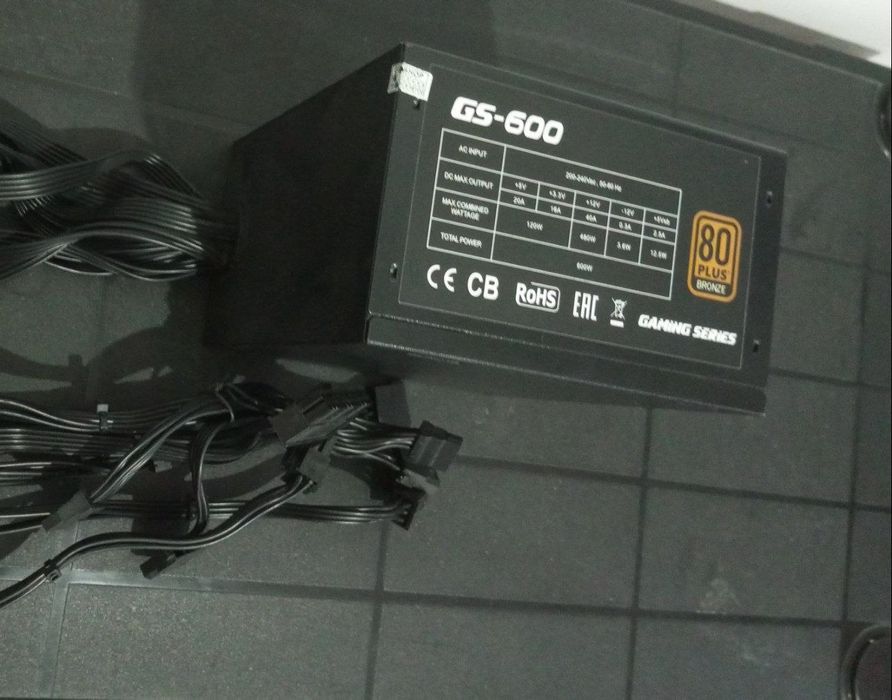 Блоки питания 600W (GS-600 / Thermaltake)