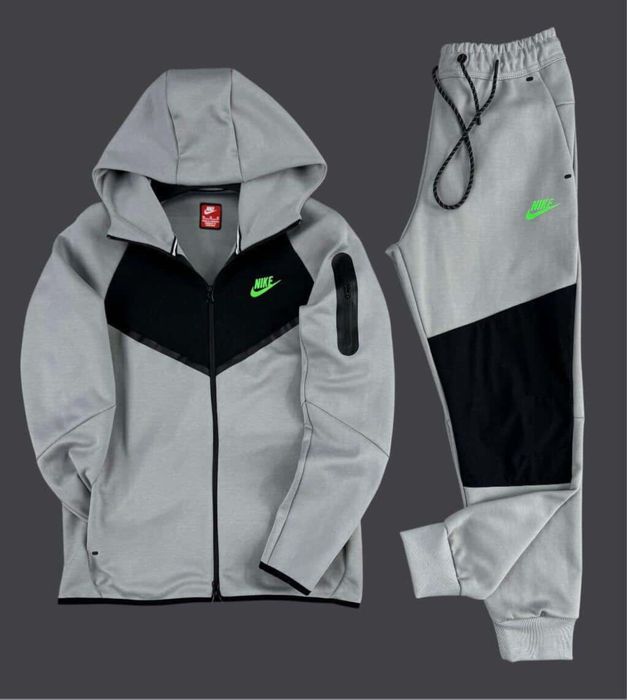 Спортни мъжки екипи на Nike