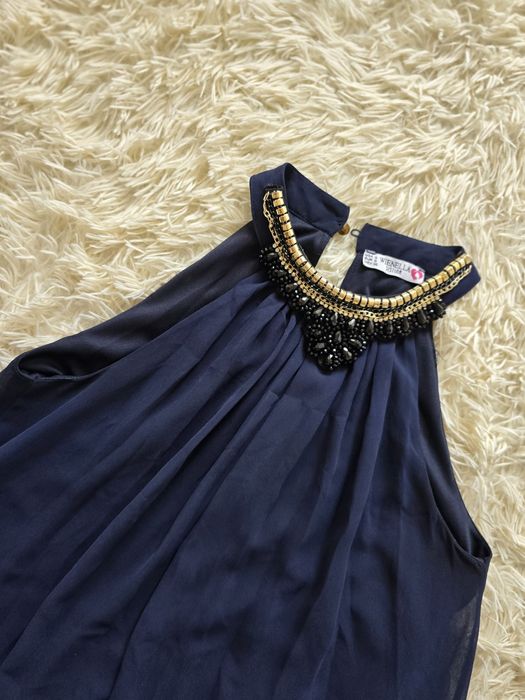 Къса официална рокля