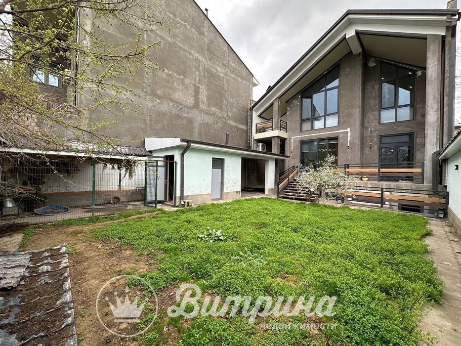 5 комнатный дом на 2,8 сотках на Циолковском Олтинтепа