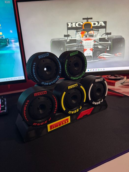 Formula 1 Pirelli 3D гуми – Wet / Intermediate / Soft / Medium / Hard