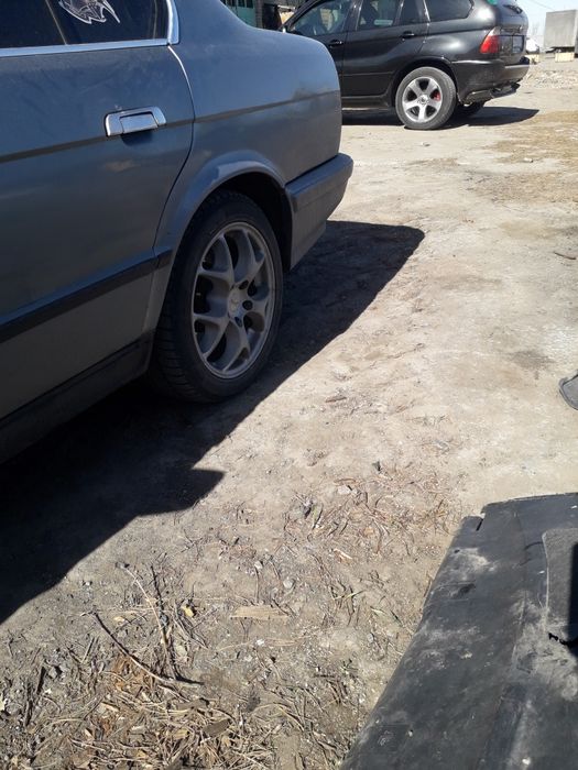 запчасти БМВ 34 .ауди .кия Рио 2005 год .тоета корола 2012 год