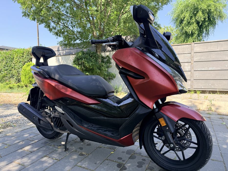 Honda forza, honda 125, scuter 125, scuter conduci cu B