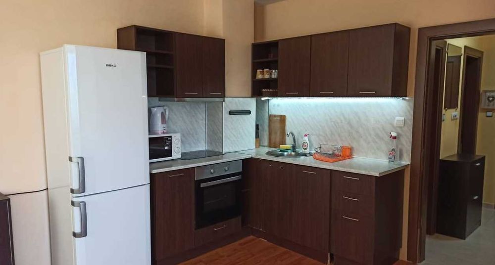 Дава се под наем Двустаен апартамент в Несебър - 60 кв.м за 300 € - Снимка #1