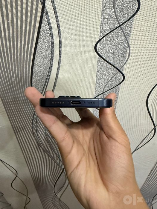 iPhone 15 pro blue