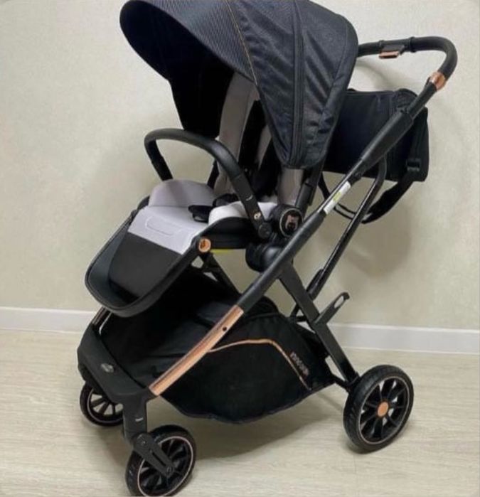 Продам новую коляску