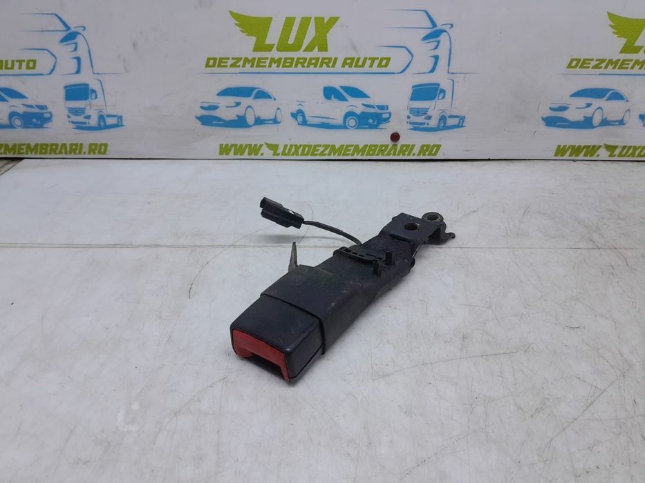 Soclu centura 6093092 Toyota Avensis 3 T27  [din 2009 pana  2011]