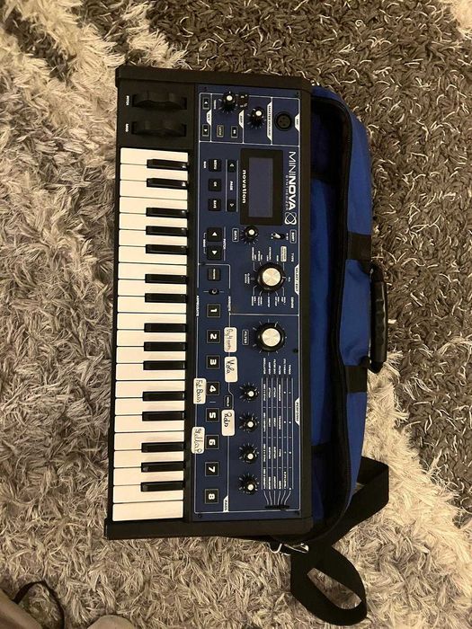 Novation Mininova Synth - clapa/sintetizator + Husa originala