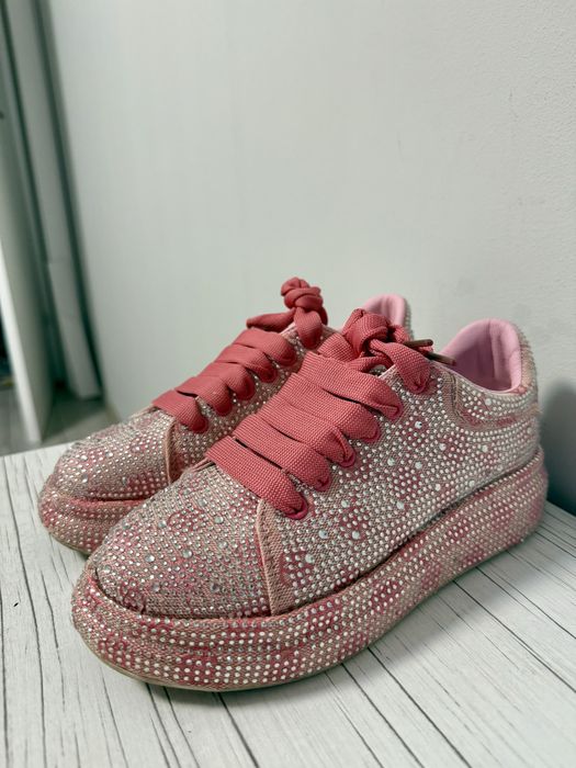 Розови обувки с камъчета 36 номер