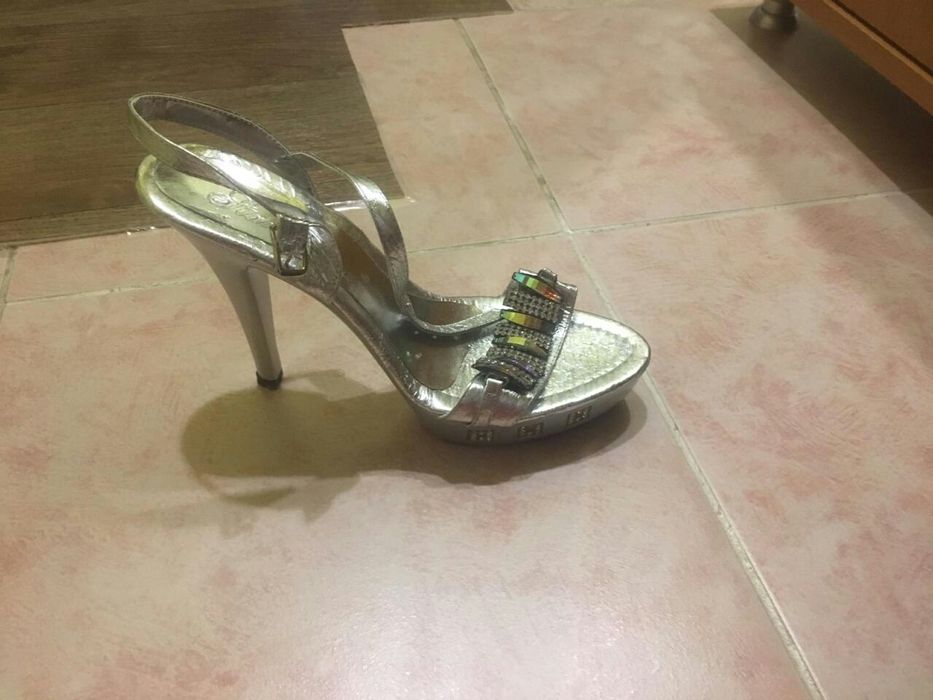 Женская обувь новые