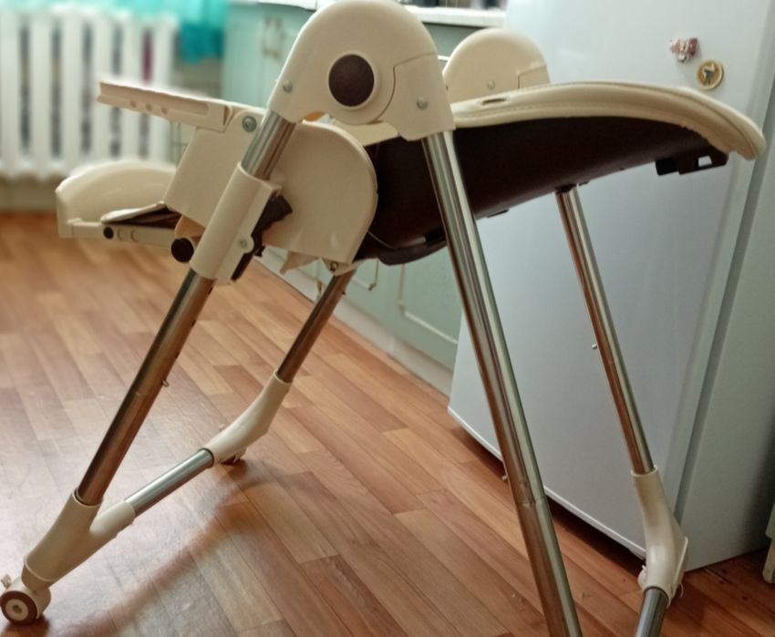 Стульчик для кормления-шезлонг