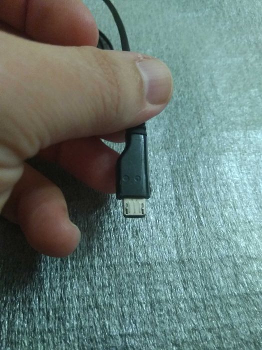 Продам Аккумулятор и зарядку Samsung