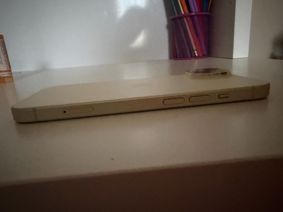 Iphone 15 yellow 128 gb