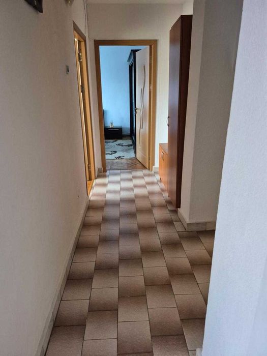 Apartament 4 camere de vanzare, Pitești AG