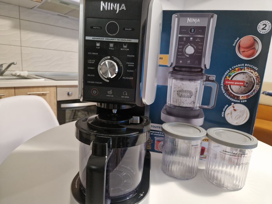 Ninja creami deluxe,  apart de înghețată