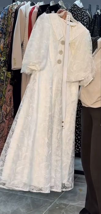 белое вечернее платье