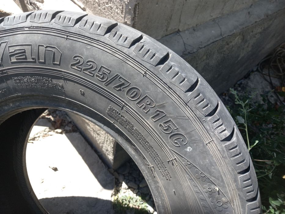 Продам резины 225/70R15C