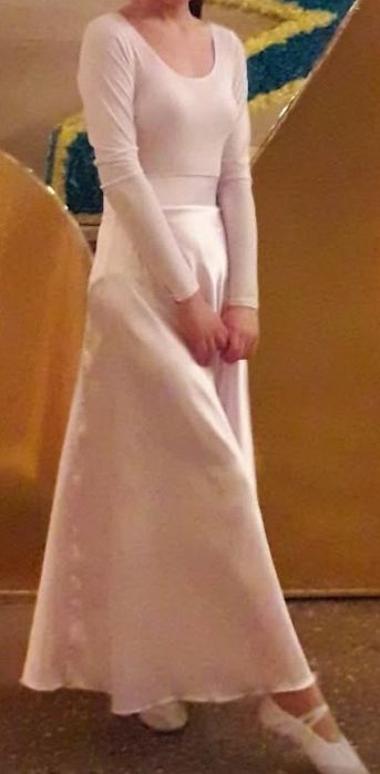 Продам белое платья