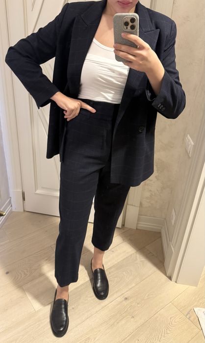 Продам костюм Zara