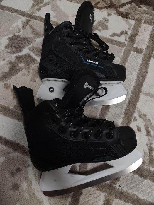 Продам коньки 35 размер