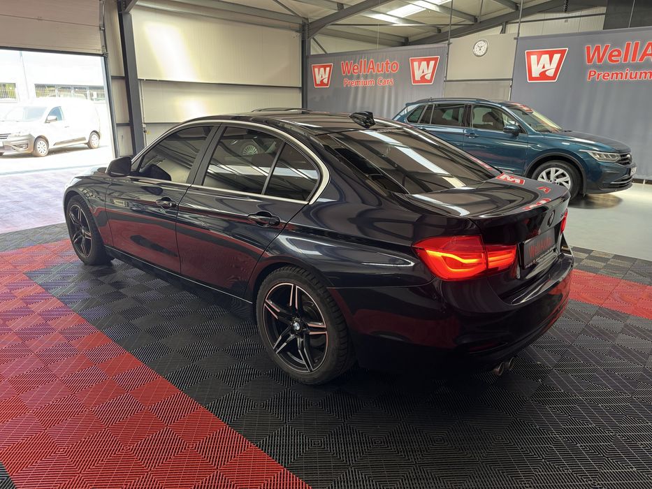 BMW 320D  automat