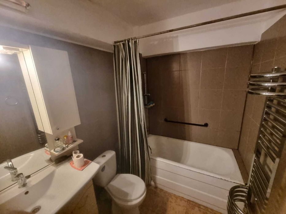 Vand apartament 4 camere