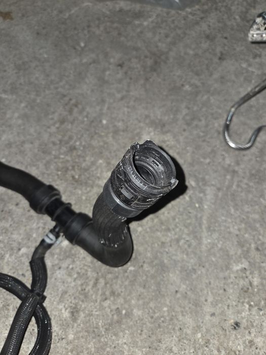 Маркучи за вода за охлаждане на Citroen Berlingo < K9