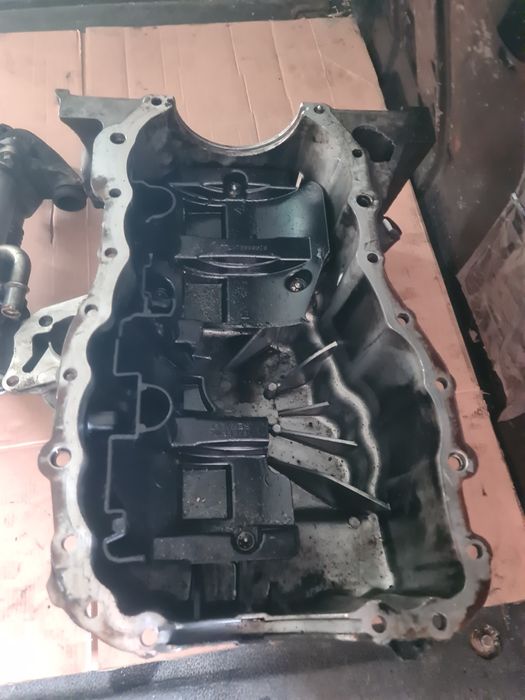 Vând cârlig  remorcare  diverse masini