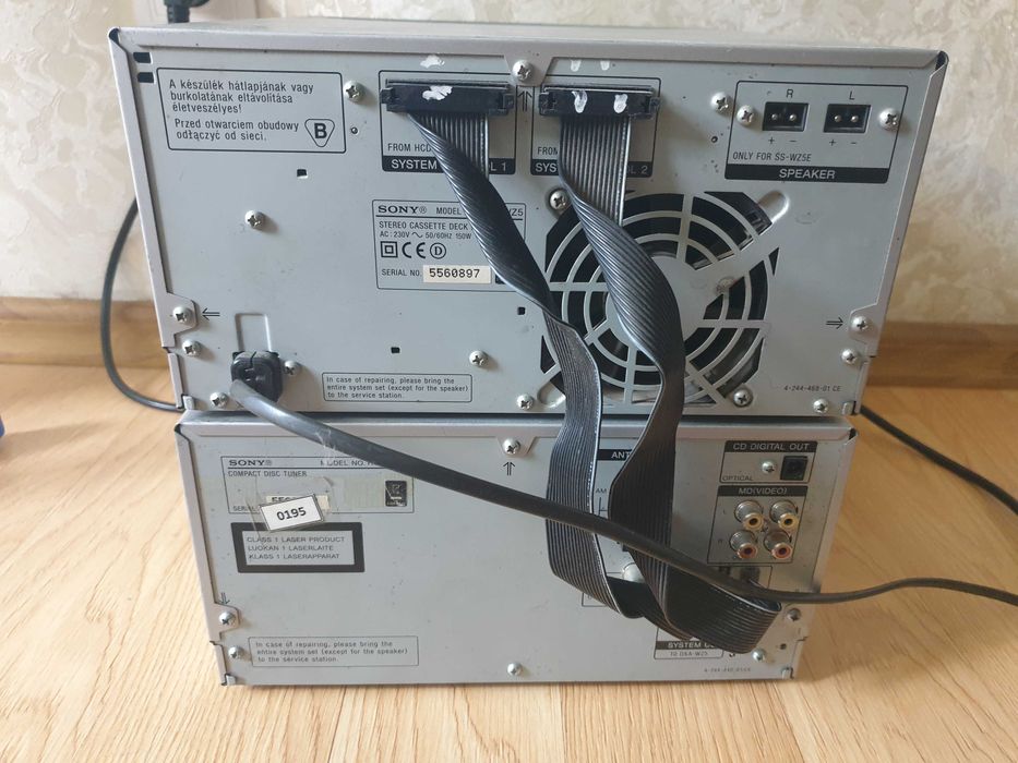 Музыкальный центр сони .