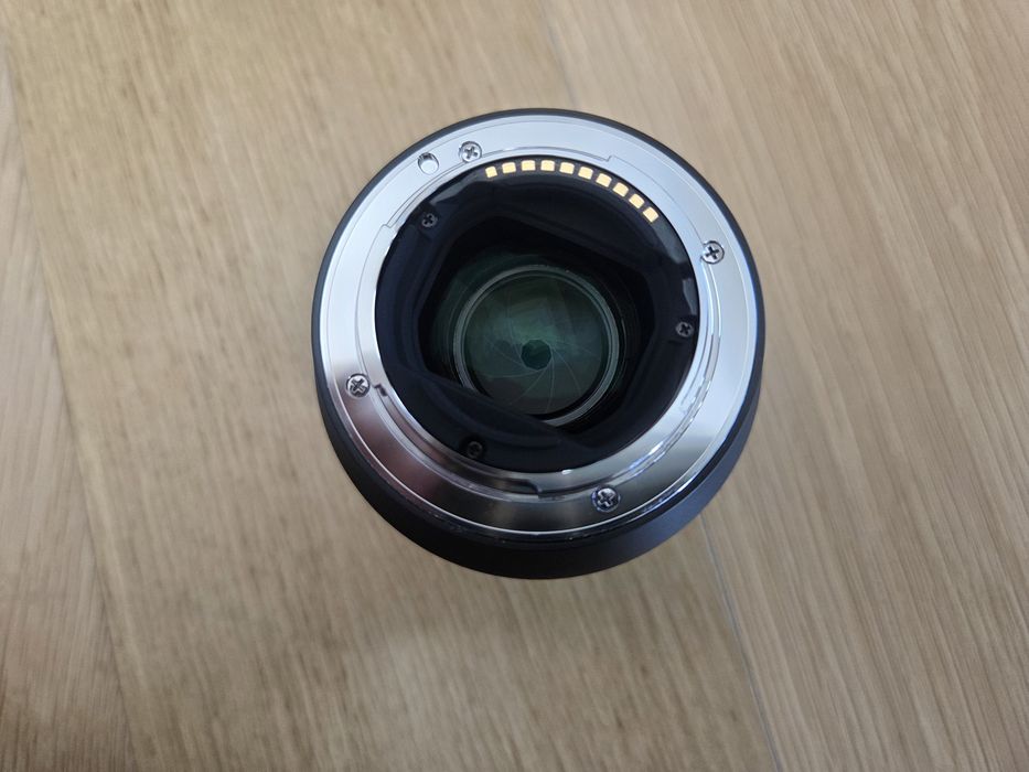 Sony ZV-E10 + Obiectiv Sony FE 85mm F1.8 - Pachet impecabil (Box / Doar 9.128 cadre)