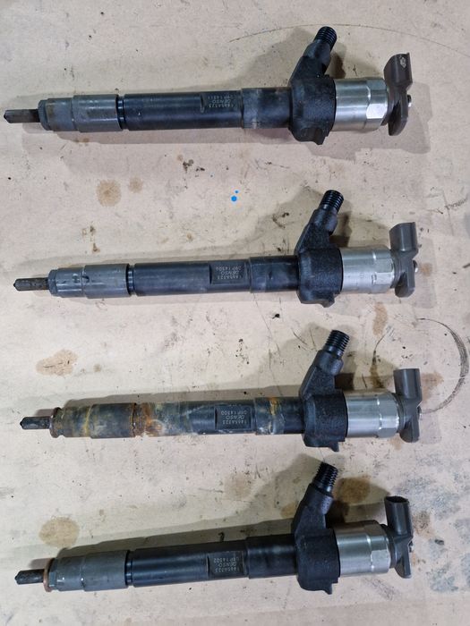 Injectoare Outlander 2.2 2015 155cp cod 1465A323