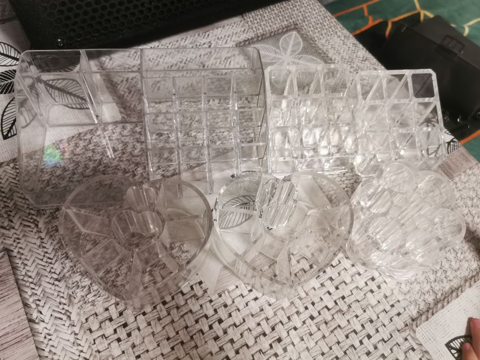 Vând diferite accesorii