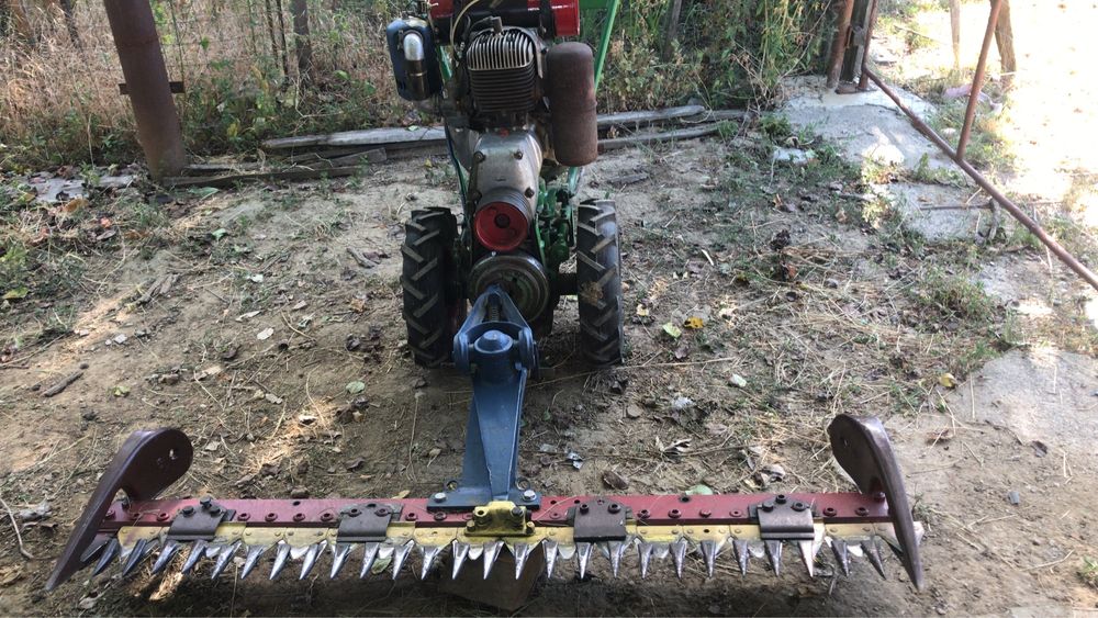 Vand motocositoare pe benzina