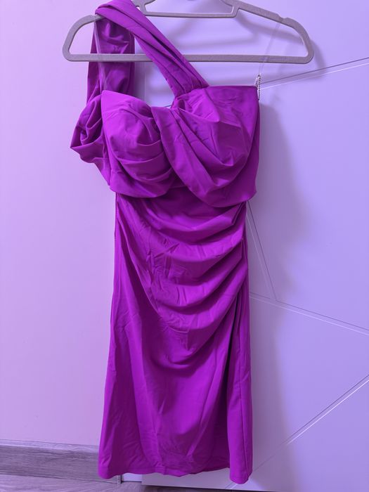 Цикламена рокля - OLISHA