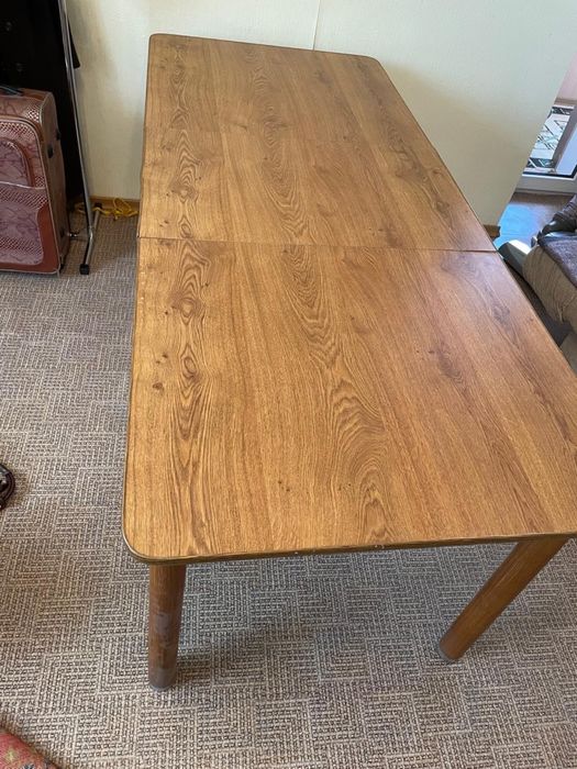 Стол раскладной, размер 195*90, еще 4 табуретки