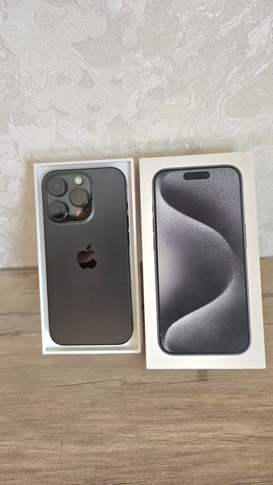 IPHONE 15 PRO , 256 gb Black Titanium e-sim