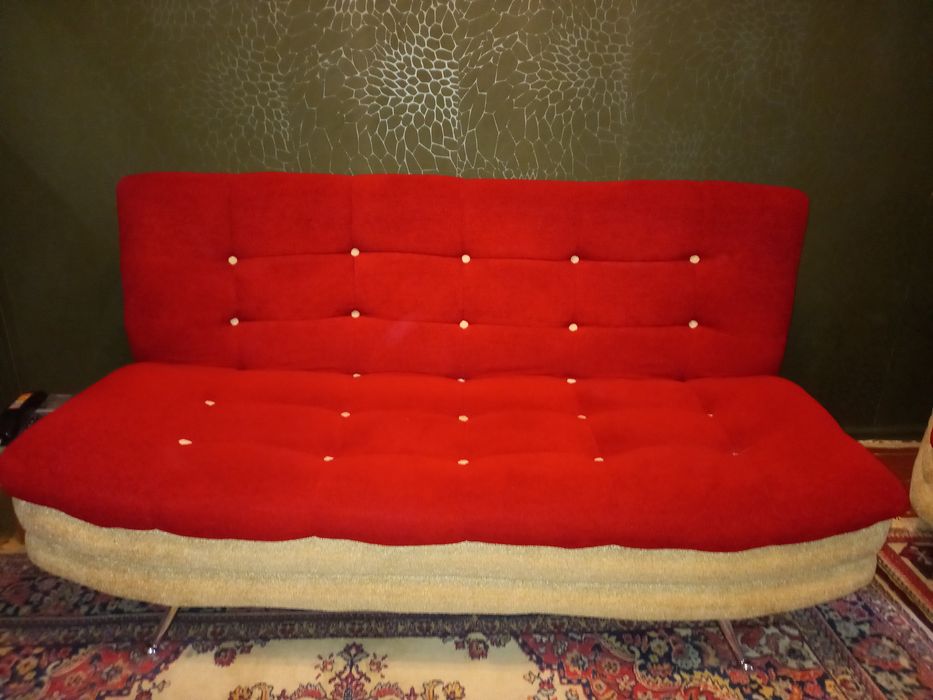 Мягкий уголок, диван и 2 кресла