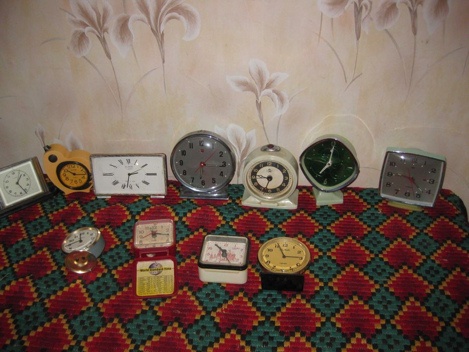 Лот стари часовници.Цена 140 лева, за всичко.
Пращам по Еконт.