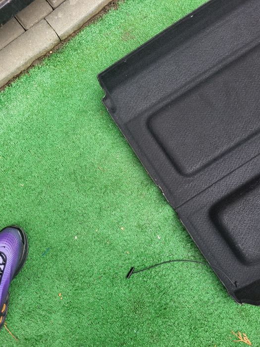 Polita, rulou  portbagaj  Dacia jogger si Duster