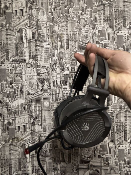 Игровые наушники